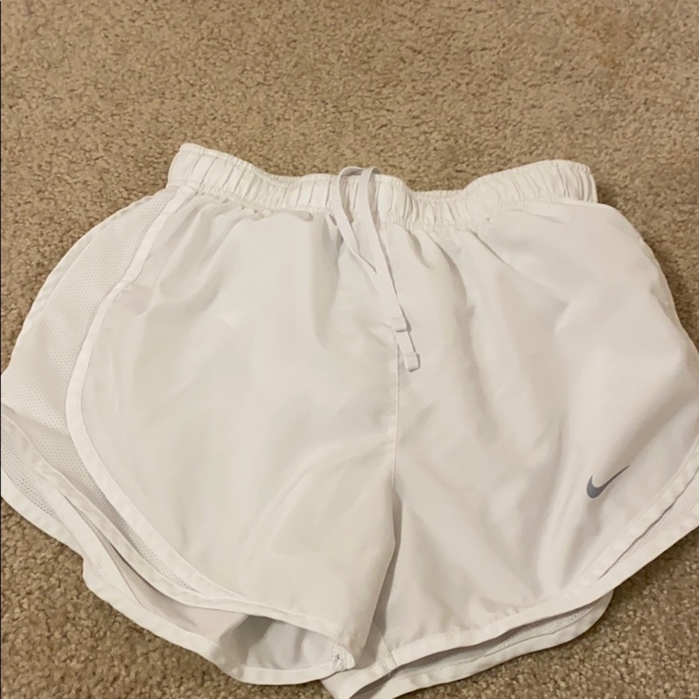 White nike shorts